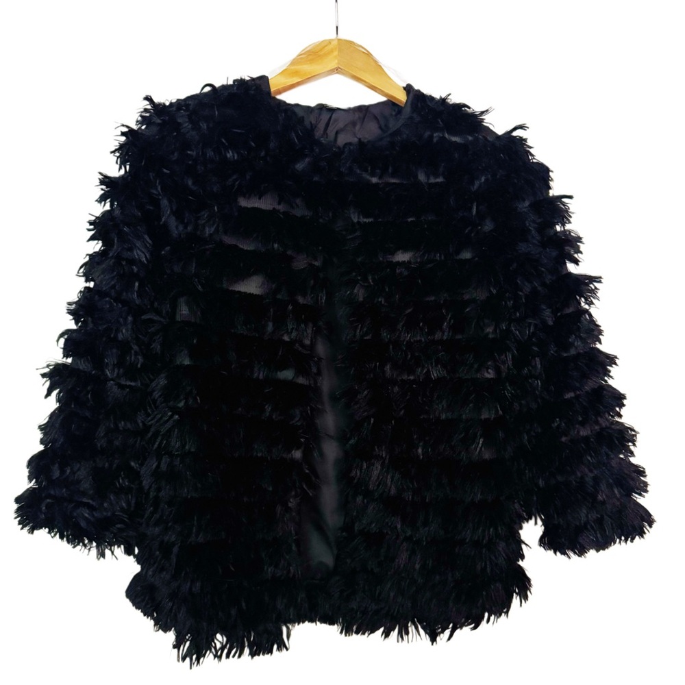 TCEC 🖤 NWT Black Cropped Shag Fluffy Teddy Jacket Faux Fur 3/4 Sleeves Light - Picture 2 of 3